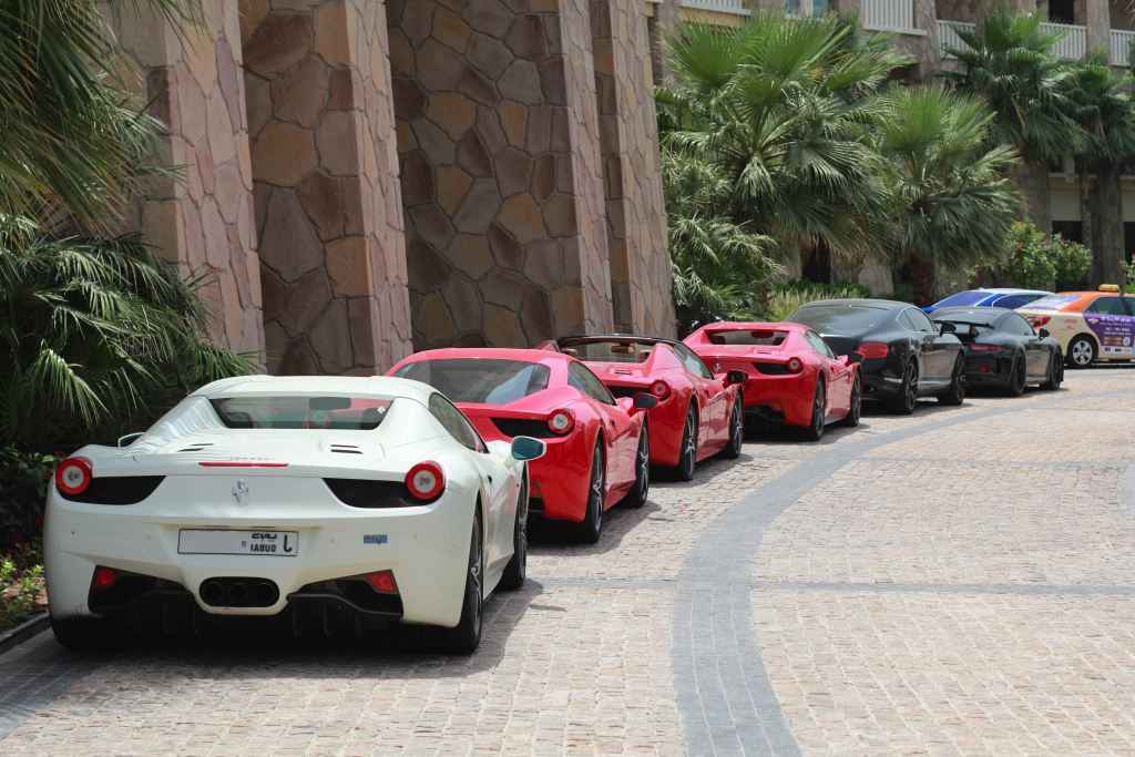 5 Luxury Cars That Have High Popularity in Dubai | Supercar Report